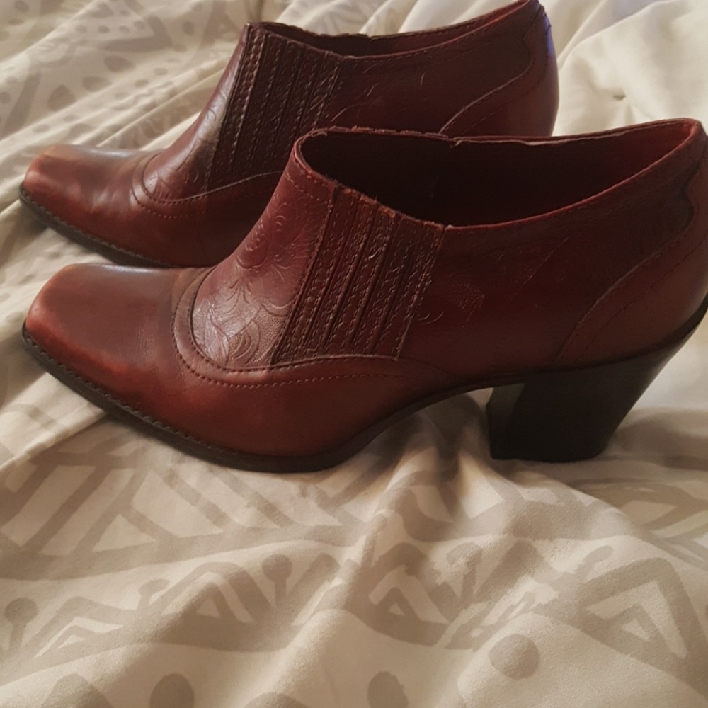 Antonio Melanie leather booties